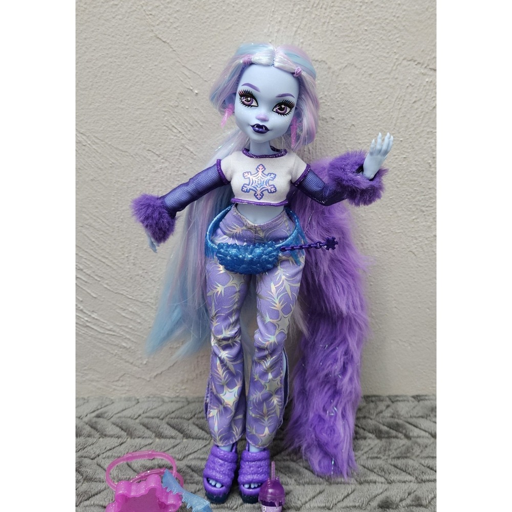 Monster High Abbey Bominable Doll With Accessories Blue Complexion Purple Eyes - Picture 5 of 11